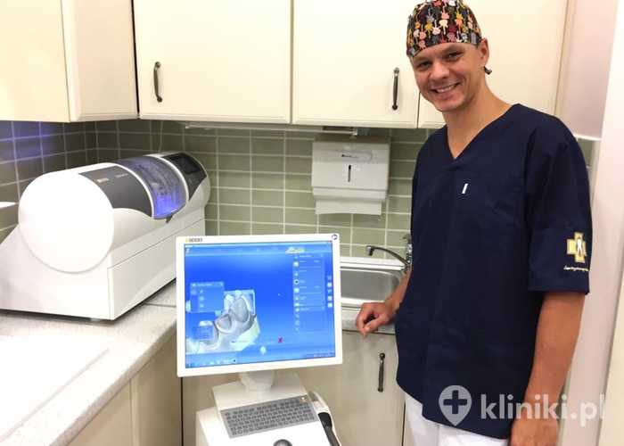 Kadra w Dentysta Tomasz Borzęcki