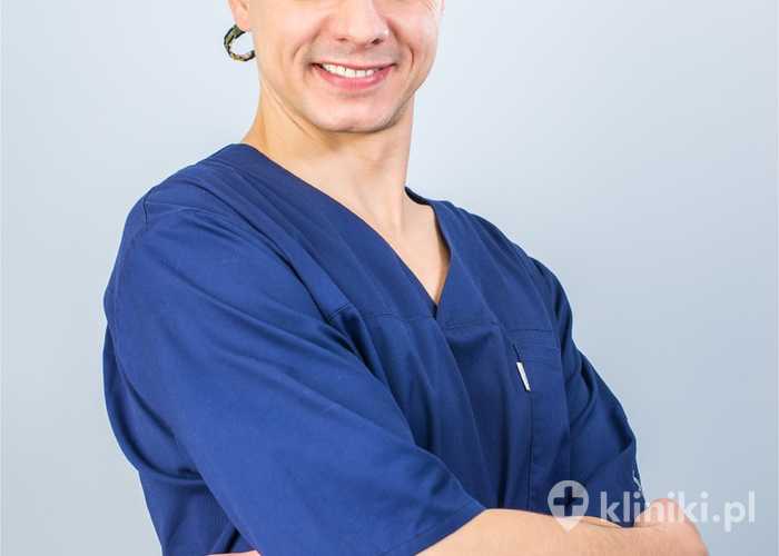 Kadra w Dentysta Tomasz Borzęcki