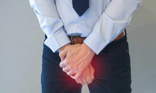 Obrzezanie, niezależnie od wieku pacjenta, przynosi korzyści w postaci łatwiejszego utrzymania higieny oraz zmniejszonego ryzyka infekcji i stanów zapalnych